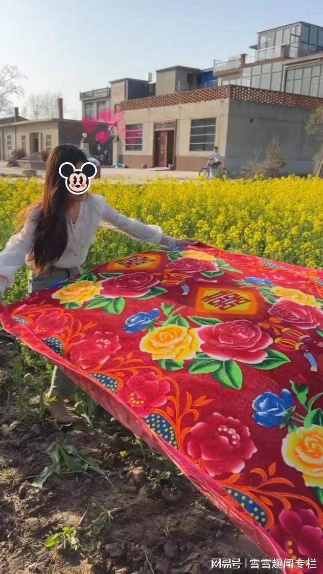 为婚后的住址发生分歧女子带毛毯和食物来菜地让男友体验生活(图4)