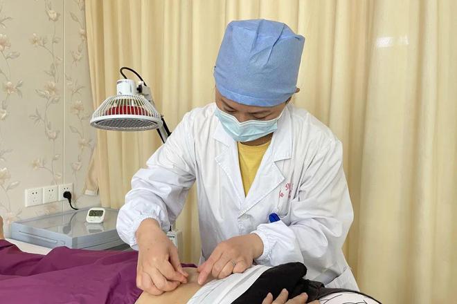 “针”了不起！她用“绝活儿”解锁群众健康问题→(图1)