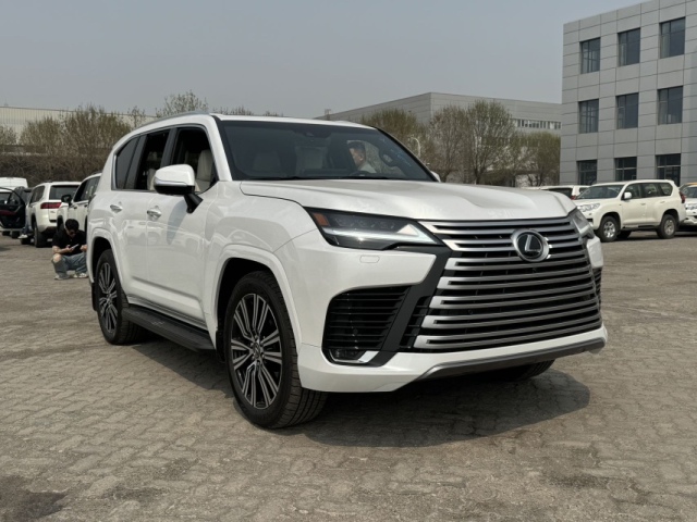 2024款雷克萨斯LX600现车报价7座豪华版奢侈SUV身份象征(图3)