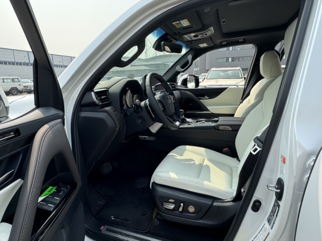 2024款雷克萨斯LX600现车报价7座豪华版奢侈SUV身份象征(图2)