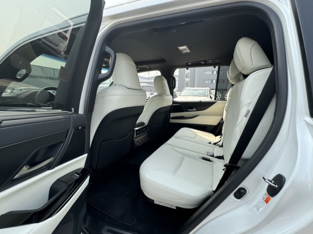 2024款雷克萨斯LX600现车报价7座豪华版奢侈SUV身份象征(图5)