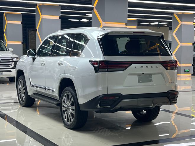 2024款雷克萨斯LX600现车报价(图5)