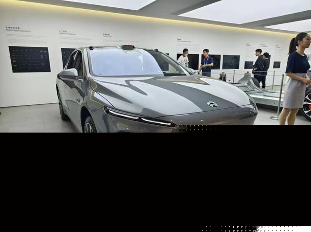 2024北京车展2024款蔚来ET7行政版上市(图1)