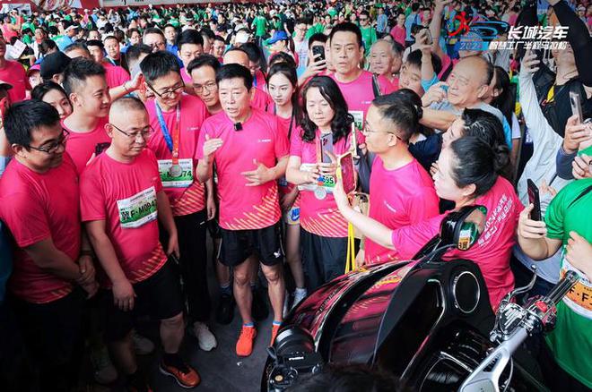 参加2024长城汽车智慧工厂半程马拉松感受长城汽车的创新与态度(图12)