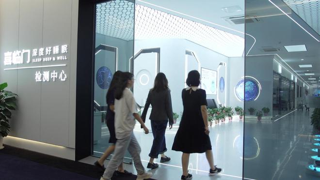 抚触、摇晃这类哄婴儿睡觉的事和一张床垫有什么关系？(图8)
