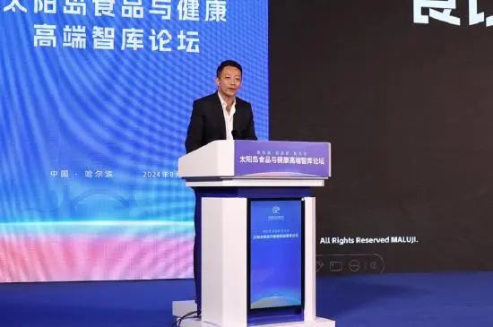 汪小菲宣布：停业！7年前为大S打造投资近8000万元如今被曝月亏200万！床垫、沙发等被低价拍卖民众排队抢购(图7)