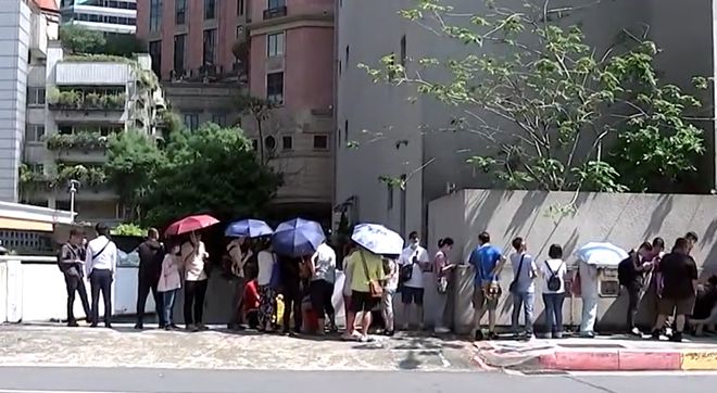 Shotel底价卖床垫汪小菲回应酒店停业原因捐赠金额引热议(图7)