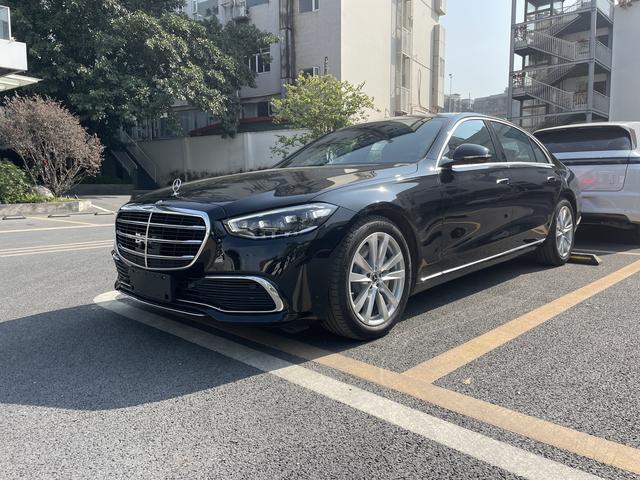 2024新款奔驰S400L升级后排电动座椅功能带有通风加热和记忆(图1)