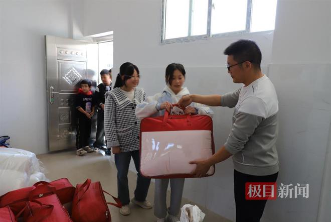 “国网暖冬工程”温暖巴东556名乡村寄宿生(图2)