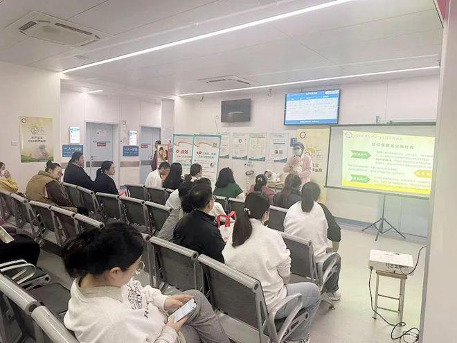 世界早产儿日有爱有未来：西海岸新区中心医院倡导“早产宝宝更需要肌肤接触”(图3)