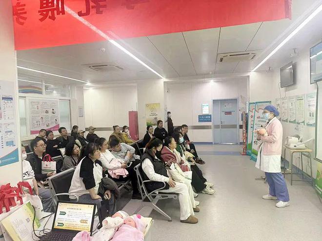世界早产儿日有爱有未来：西海岸新区中心医院倡导“早产宝宝更需要肌肤接触”(图4)