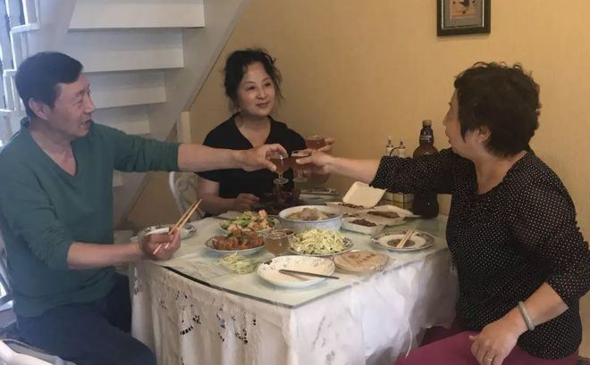 62岁大嫂一家被送回村养老凉薄的生活告诉我：再有钱也别任性(图7)