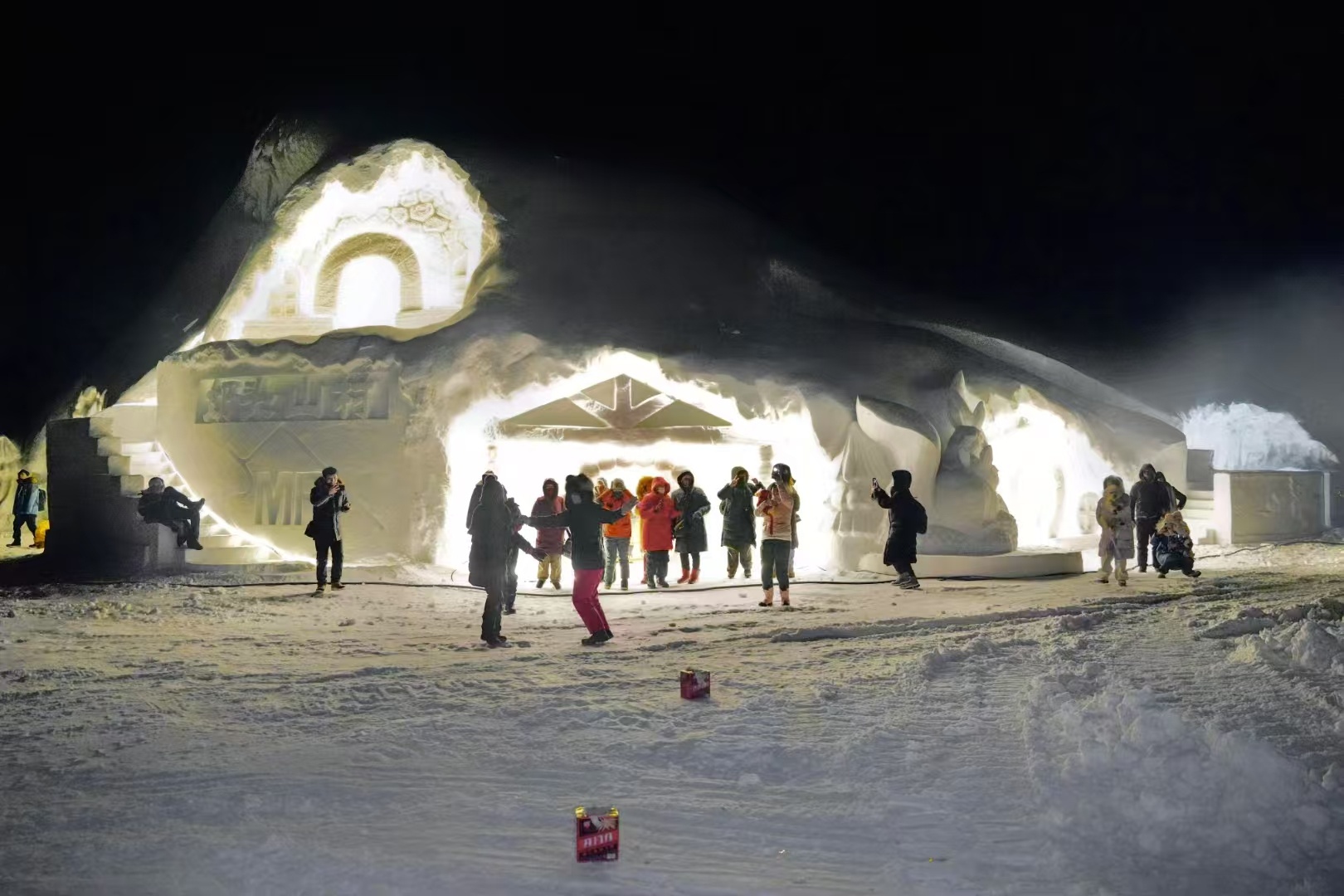 来安图“冰雪乐园”体验霍比特人住的雪屋(图4)