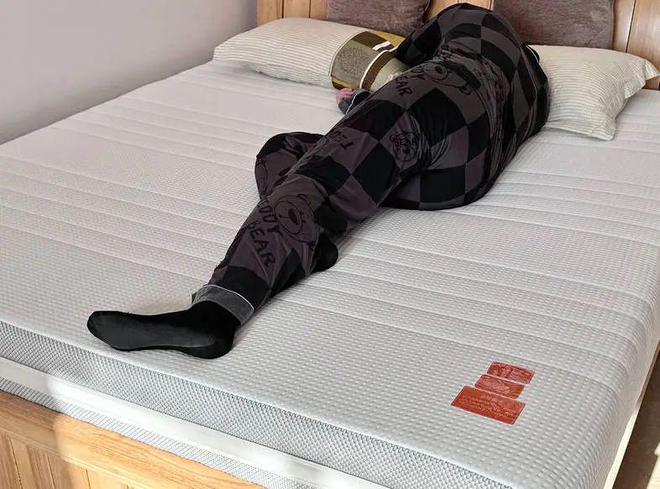 8h记忆棉深睡床垫开启云端睡眠之旅(图6)