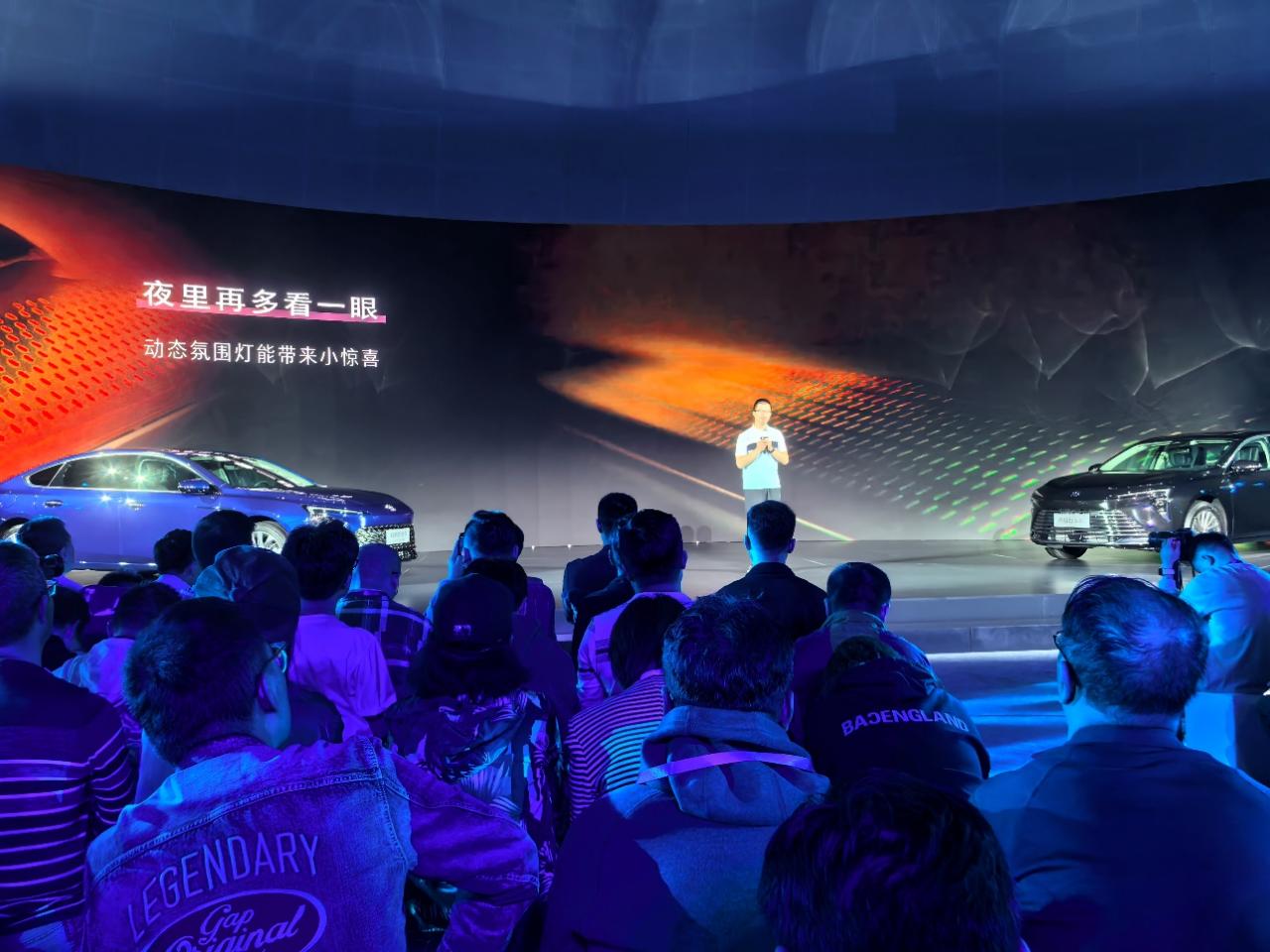 四次迭代豪华再升级别克君越2025白金款上市(图4)