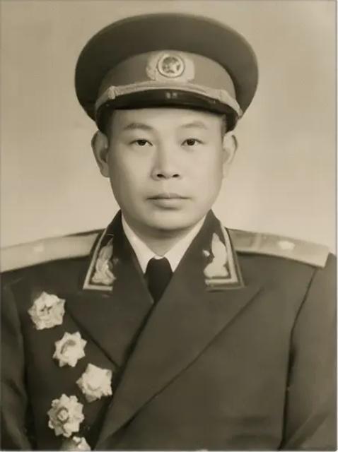 1950年志愿军缴获3000条毛毯政委王直命令剪碎所有战士都有份(图14)