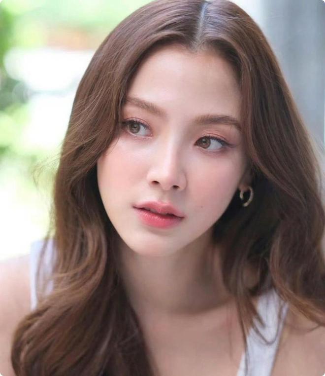 看了《浪姐6》网传阵容名单我想说：这次芒果台又要抽到王炸了(图5)