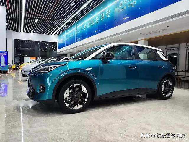 埃安UT成为10万级纯电市场“性价比卷王”‌。(图16)