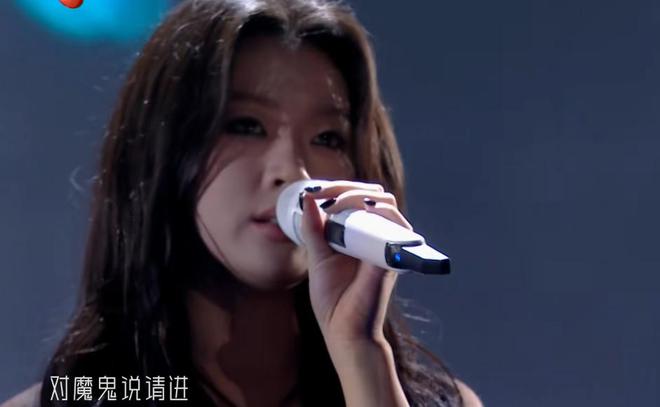 江苏卫视跨年：直到单依纯出场我才明白什么是真正的差距(图6)