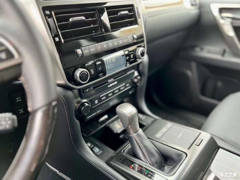 2024款雷克萨斯GX460展厅国六现车促销现车齐全(图2)