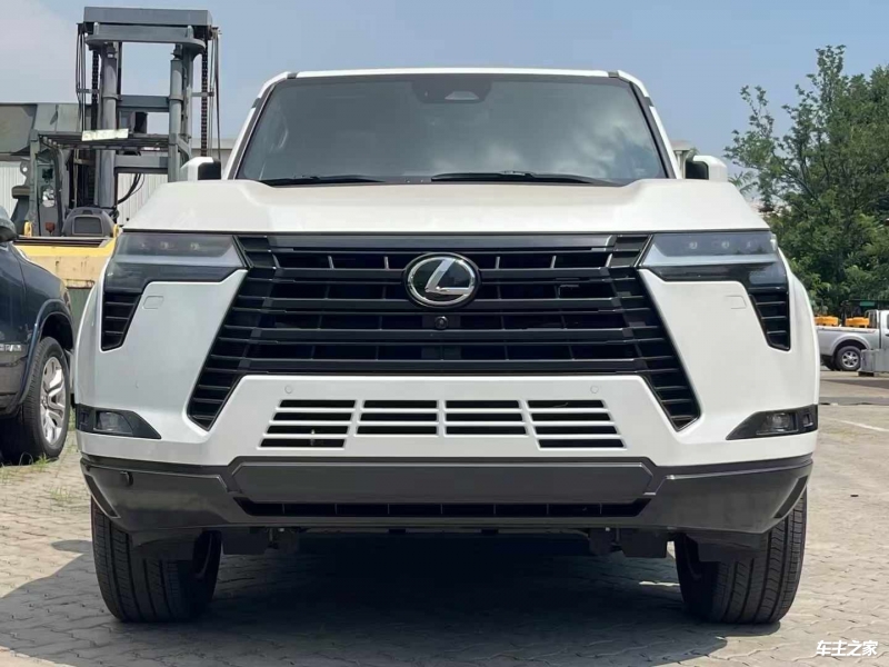 2024款雷克萨斯GX460加版平行进口现车报价(图1)